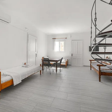 Family House For 5 By Tinosstay