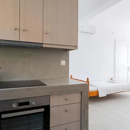 Family House For 5 By Tinosstay